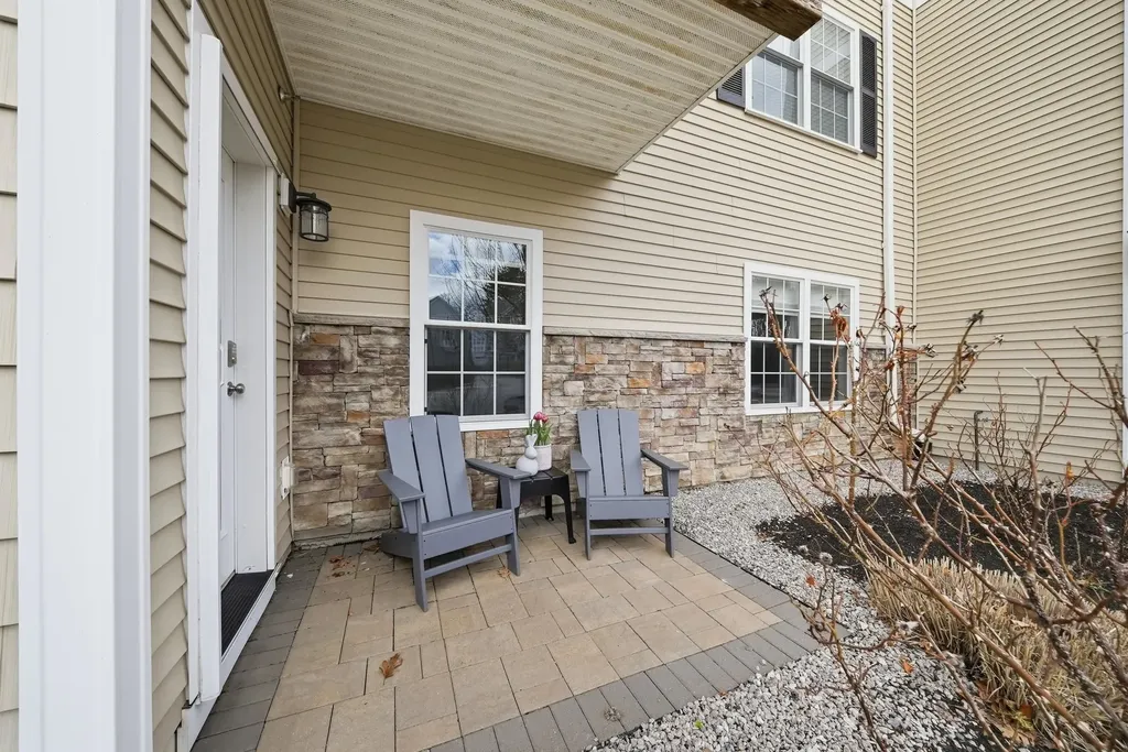 61 Acadia Lane Exeter NH 03833