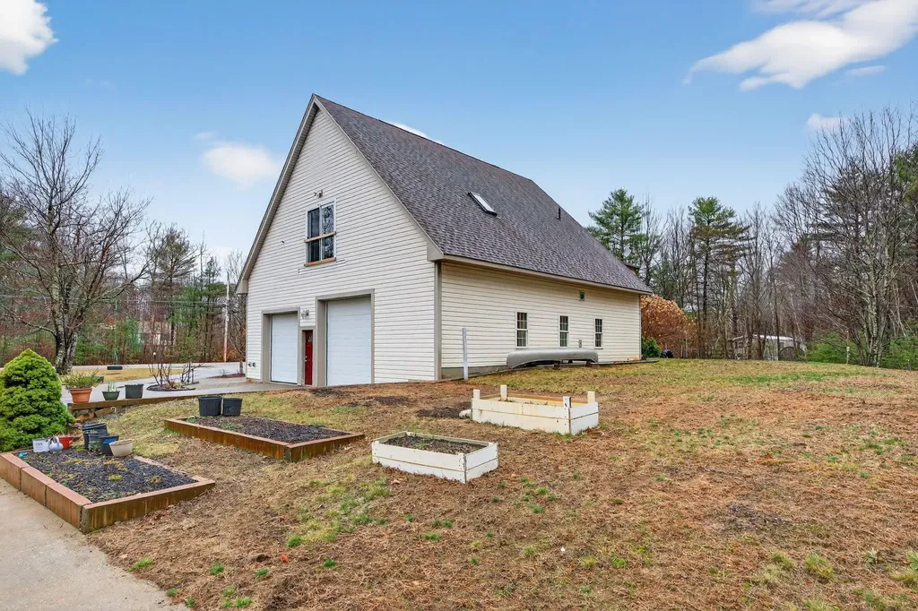 190 Blackwater Road Rochester NH 03867