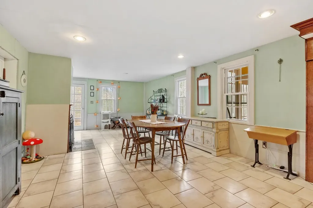 230 Hale Hill Road Swanzey NH 03446