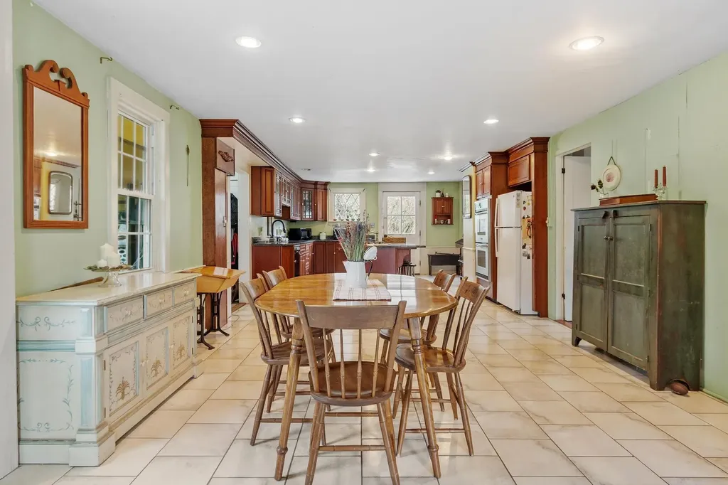 230 Hale Hill Road Swanzey NH 03446