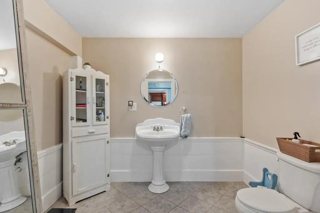 230 Hale Hill Road Swanzey NH 03446