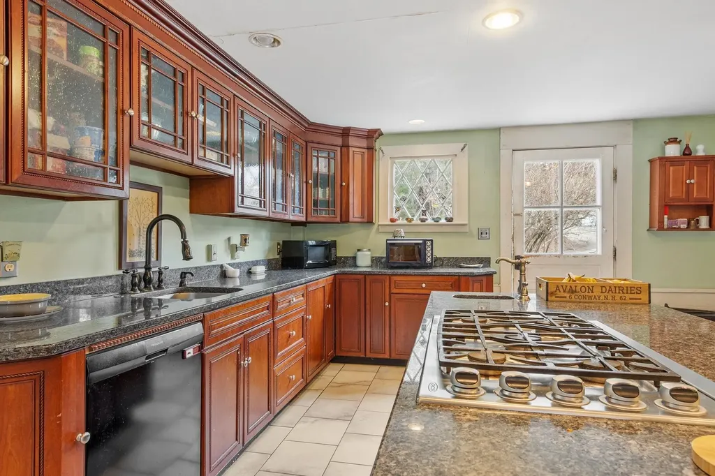 230 Hale Hill Road Swanzey NH 03446