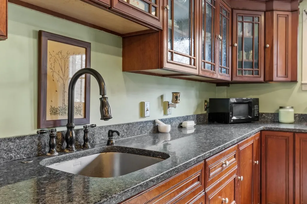 230 Hale Hill Road Swanzey NH 03446