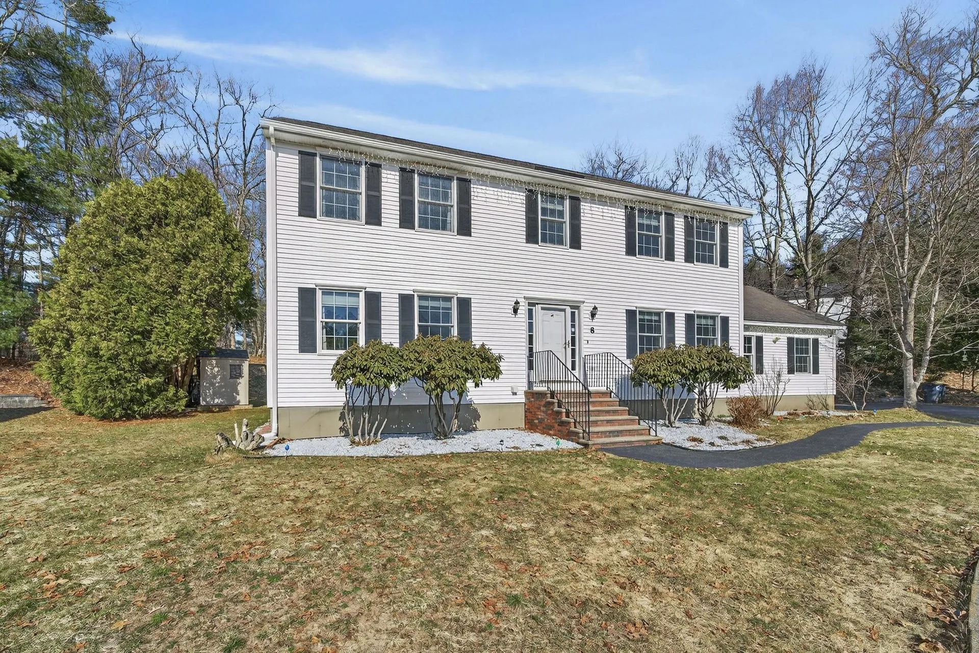 8 Katie Lane Nashua NH 03062