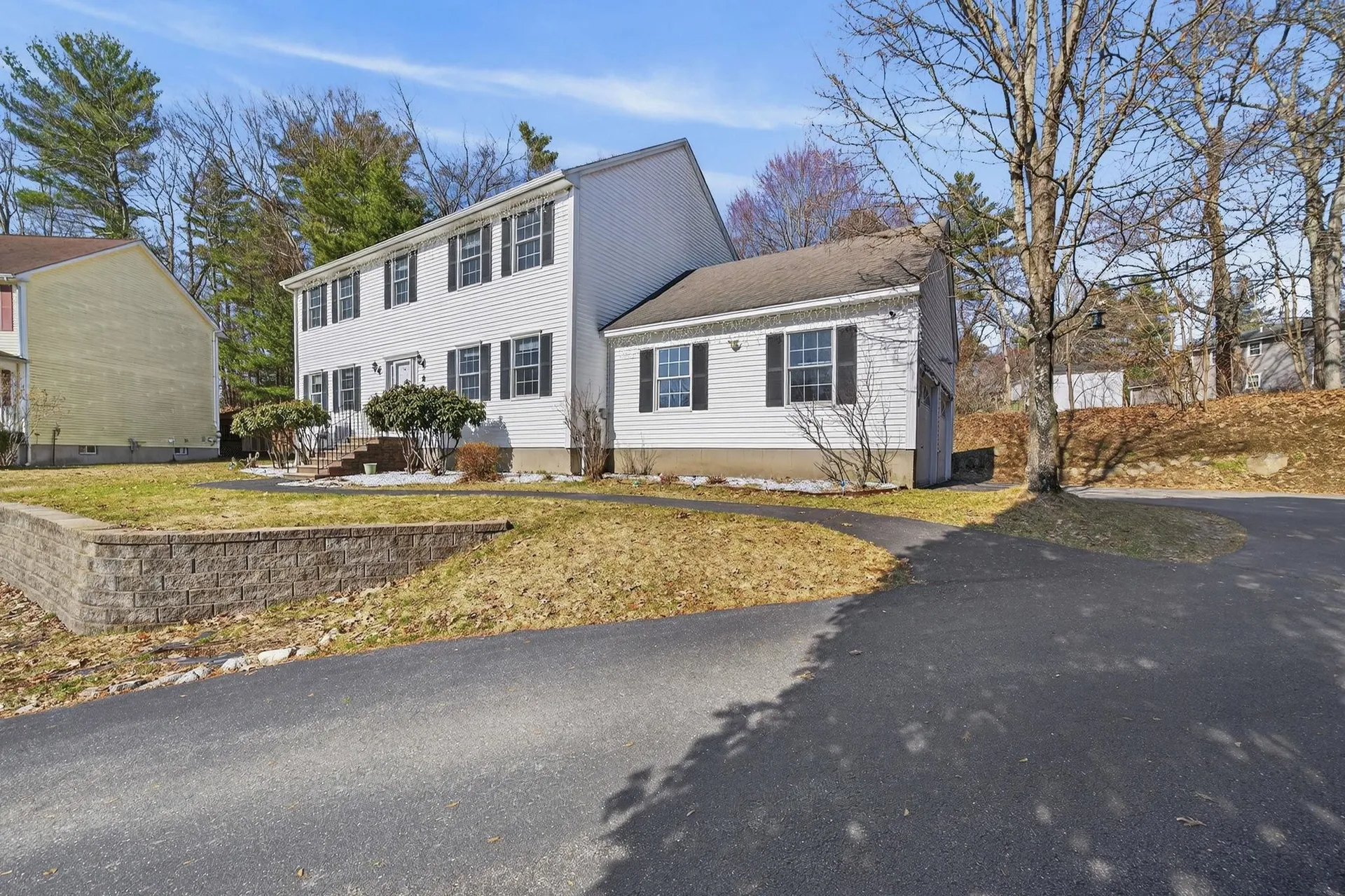 8 Katie Lane Nashua NH 03062