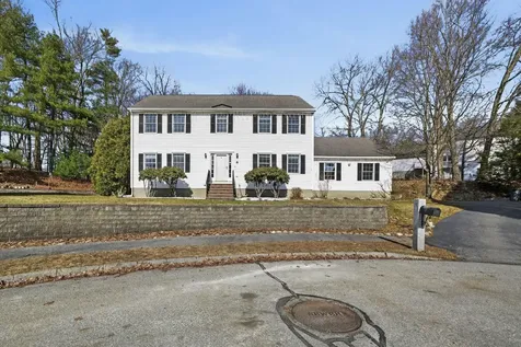 8 Katie Lane Nashua NH 03062