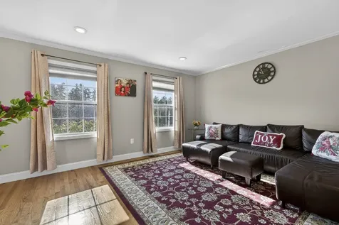 8 Katie Lane Nashua NH 03062