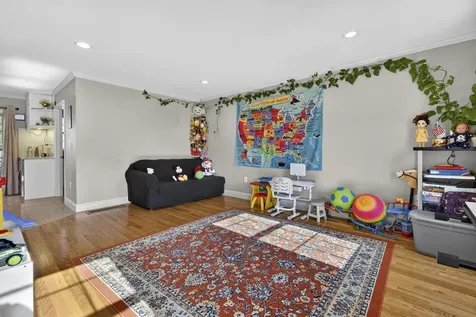 8 Katie Lane Nashua NH 03062