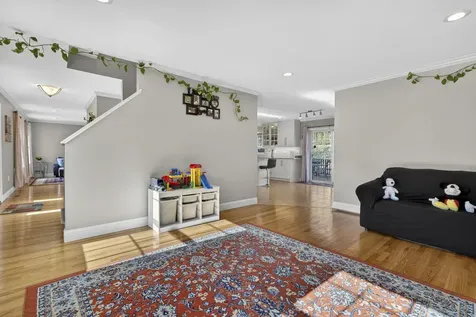 8 Katie Lane Nashua NH 03062