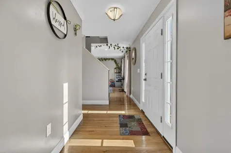 8 Katie Lane Nashua NH 03062