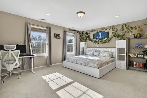 8 Katie Lane Nashua NH 03062