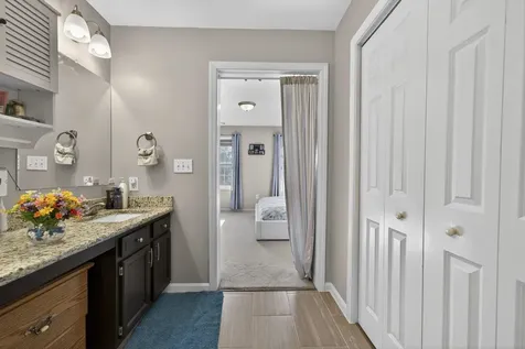 8 Katie Lane Nashua NH 03062