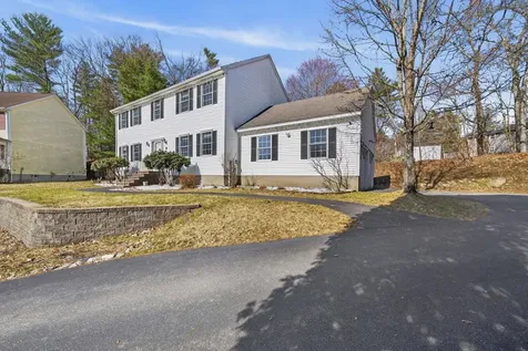 8 Katie Lane Nashua NH 03062