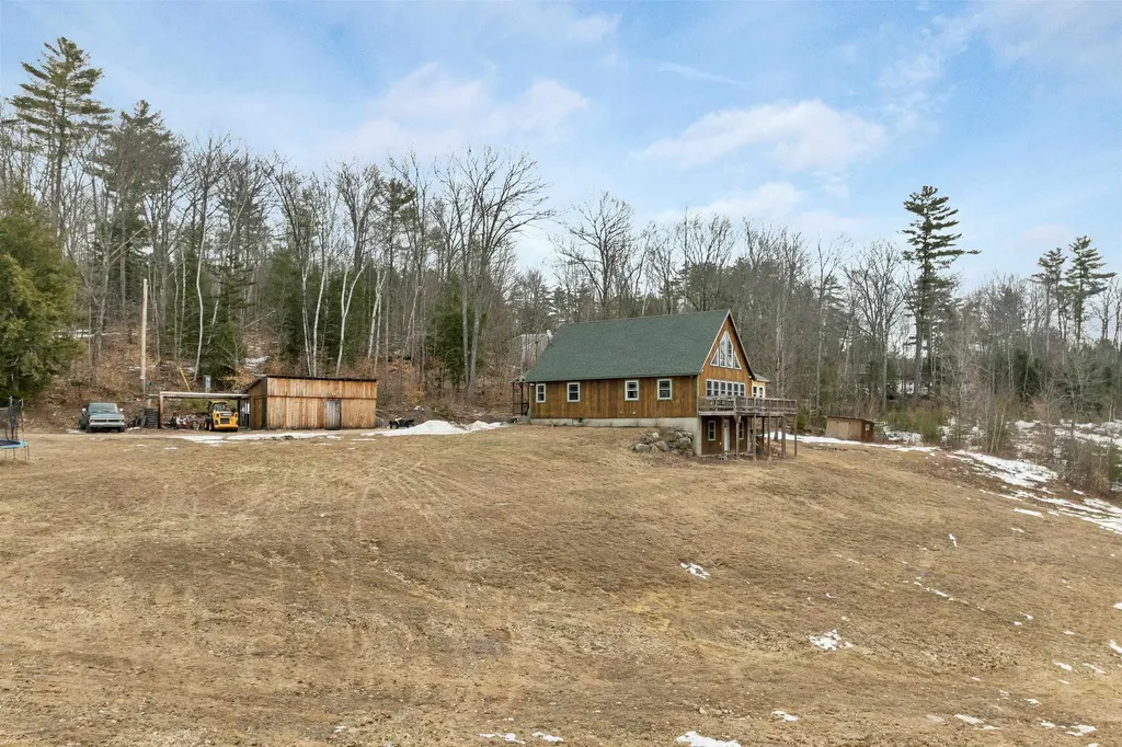 35 Susie Lane Thornton NH 03285