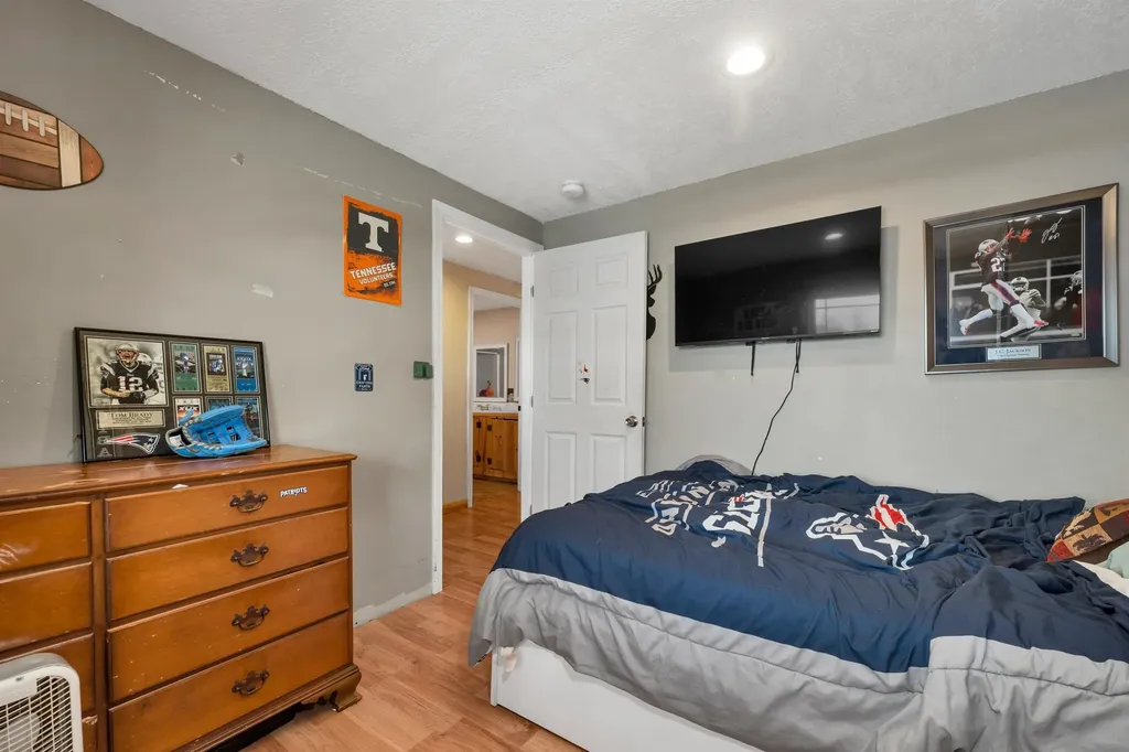 35 Susie Lane Thornton NH 03285