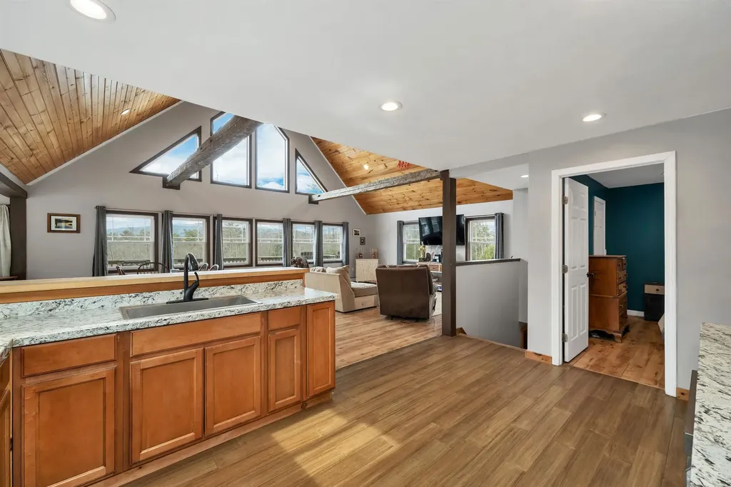 35 Susie Lane Thornton NH 03285