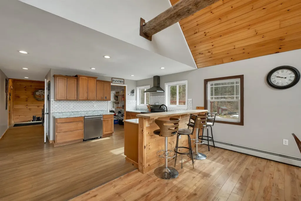 35 Susie Lane Thornton NH 03285