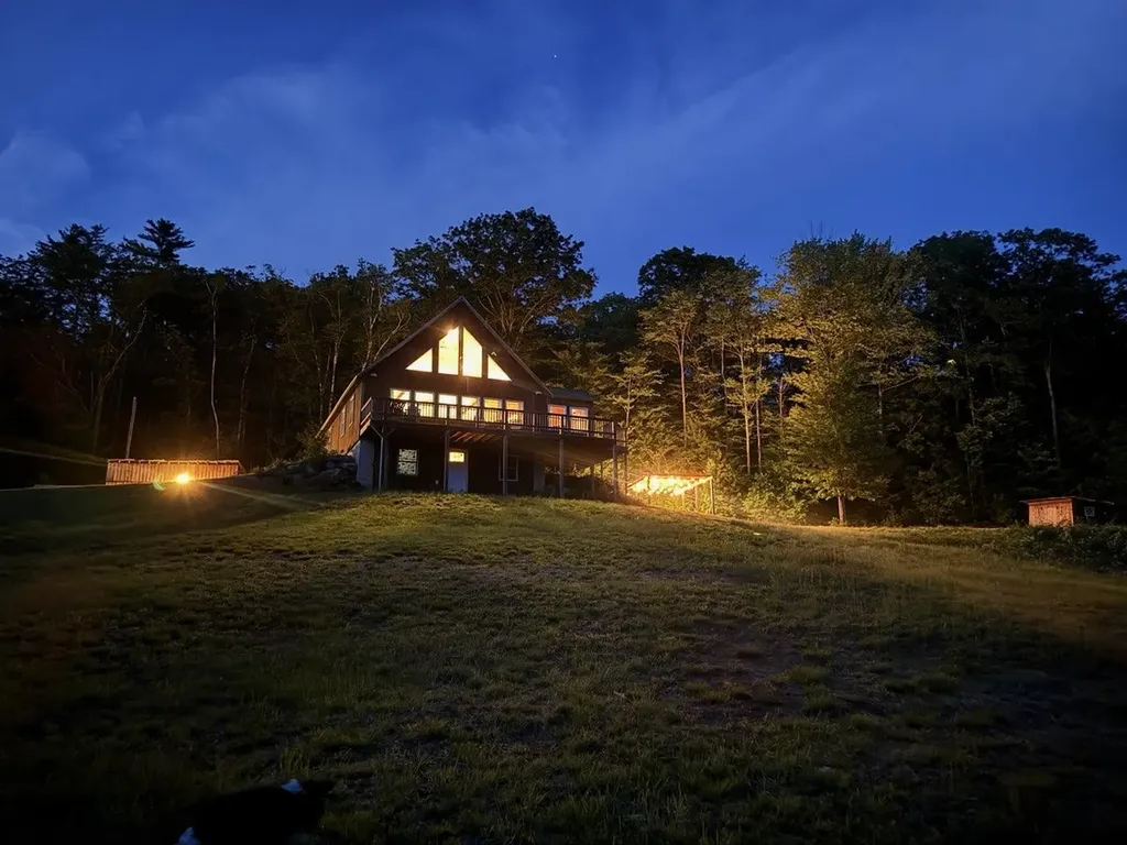 35 Susie Lane Thornton NH 03285