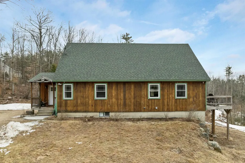 35 Susie Lane Thornton NH 03285