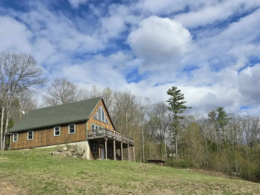 35 Susie Lane Thornton NH 03285