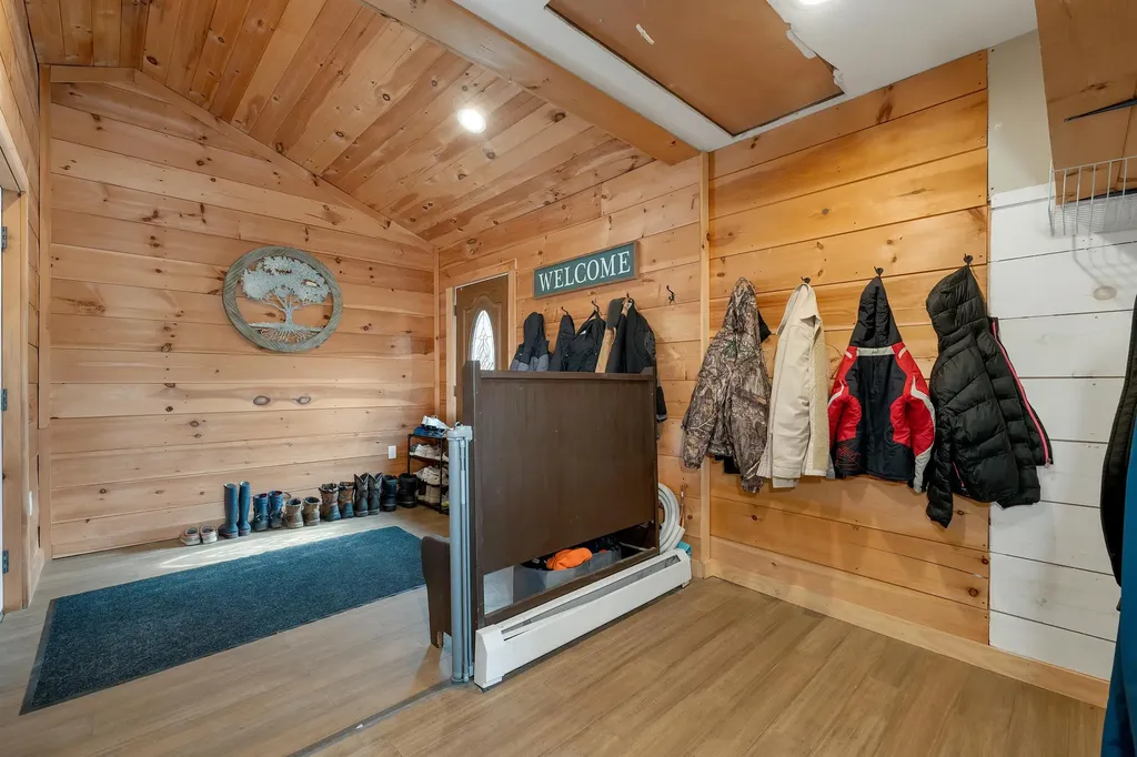 35 Susie Lane Thornton NH 03285