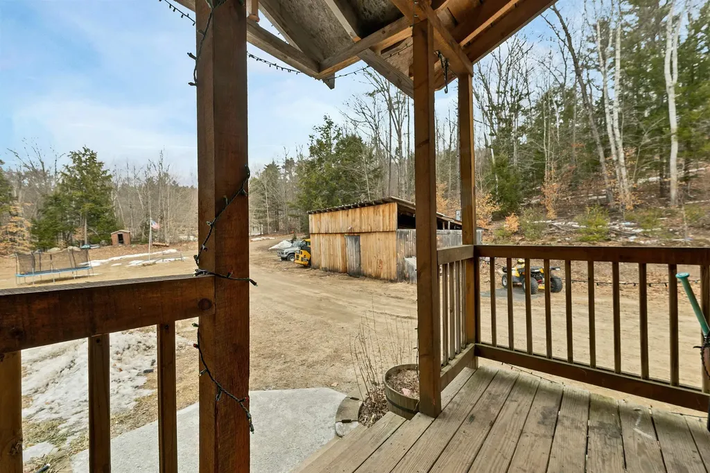 35 Susie Lane Thornton NH 03285