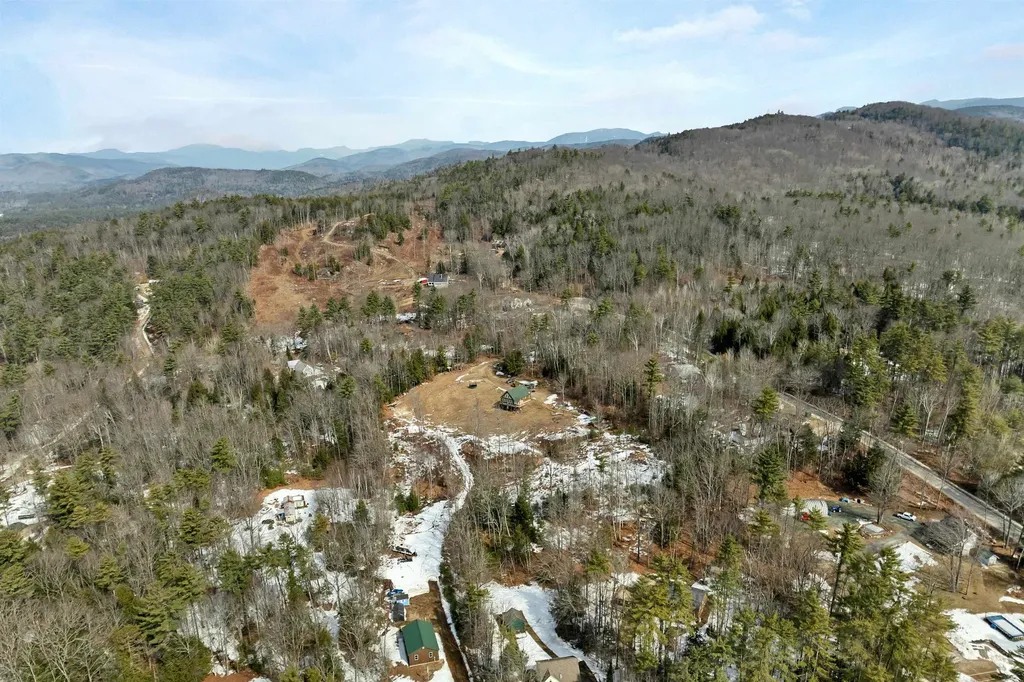 35 Susie Lane Thornton NH 03285