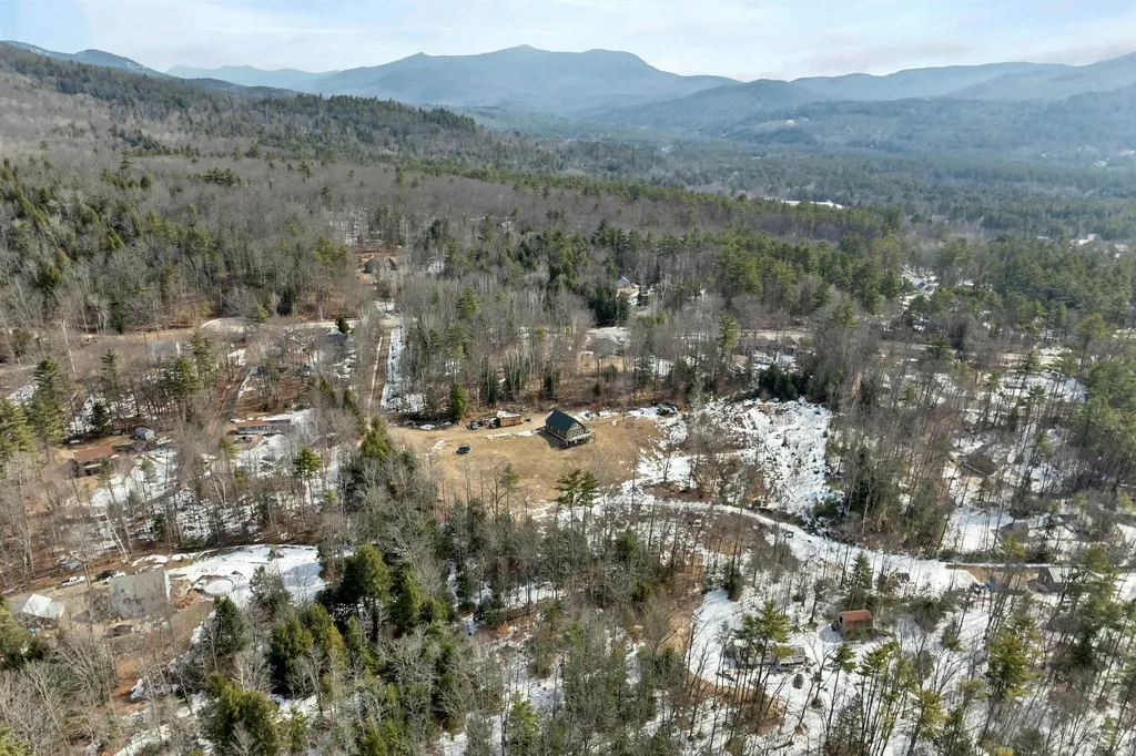 35 Susie Lane Thornton NH 03285