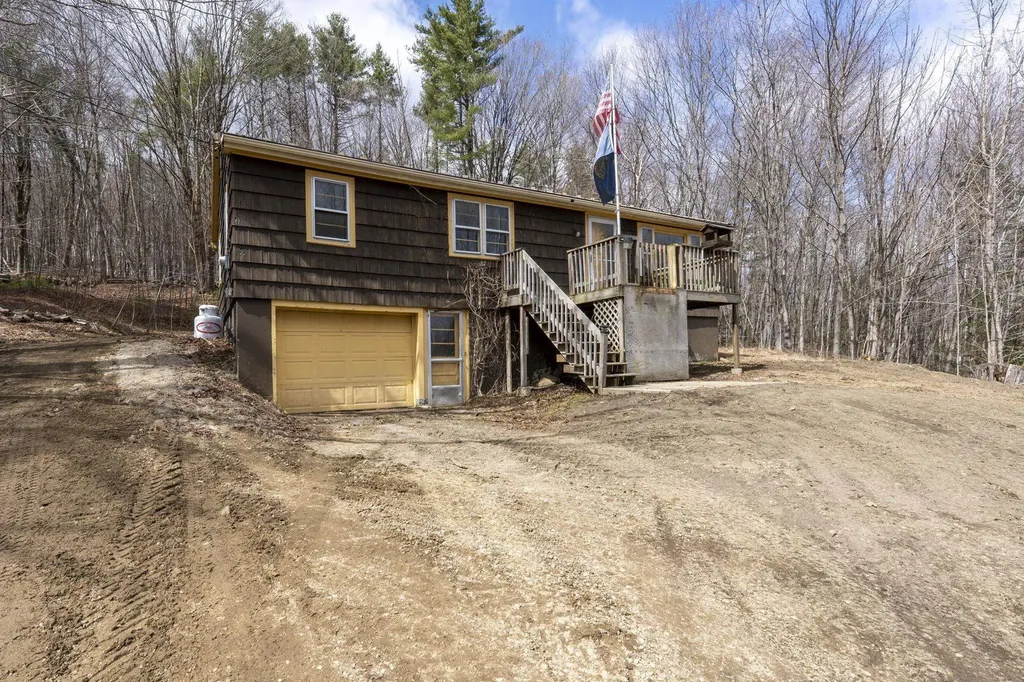 7256 Oak Hill Road Loudon NH 03307