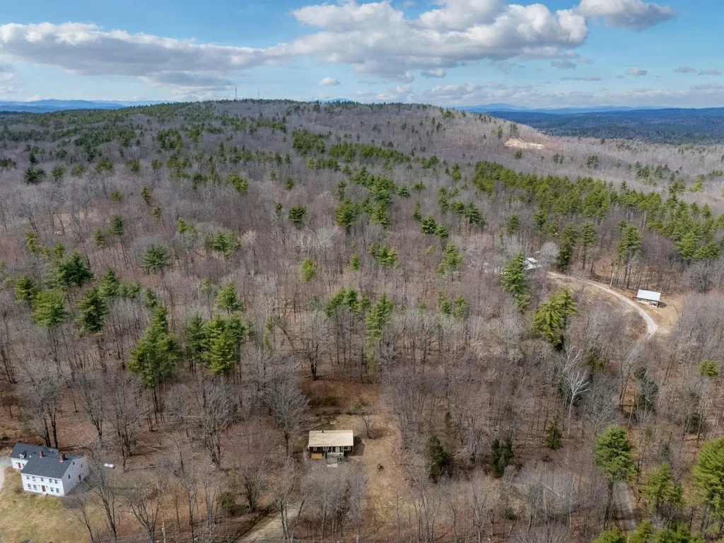7256 Oak Hill Road Loudon NH 03307