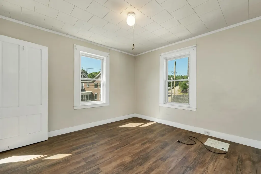 7 Maple Street Farmington NH 03835