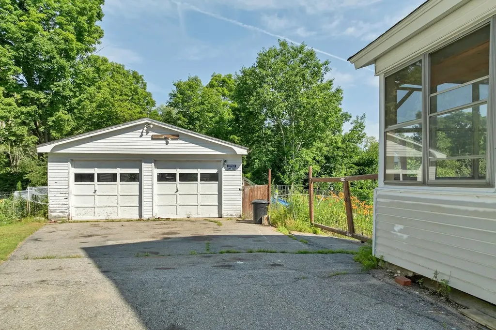7 Maple Street Farmington NH 03835