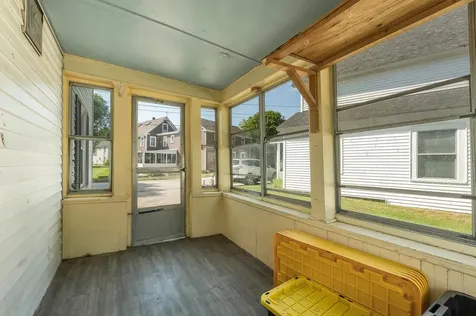 7 Maple Street Farmington NH 03835