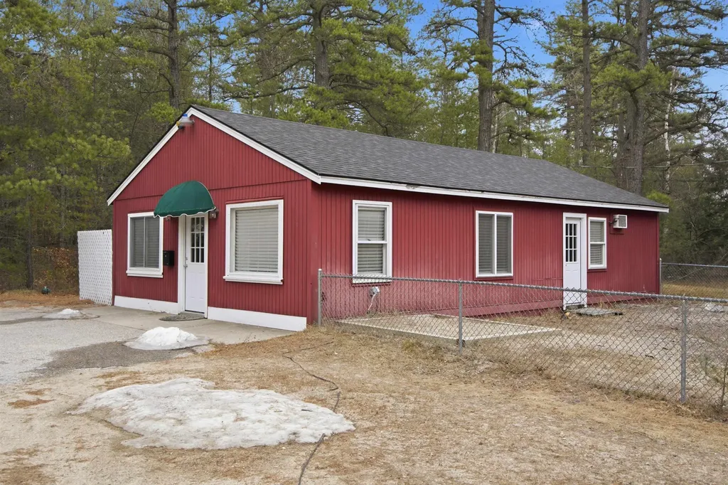 556 Pine River Pond Road Wakefield NH 03872