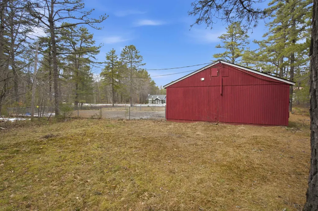 556 Pine River Pond Road Wakefield NH 03872