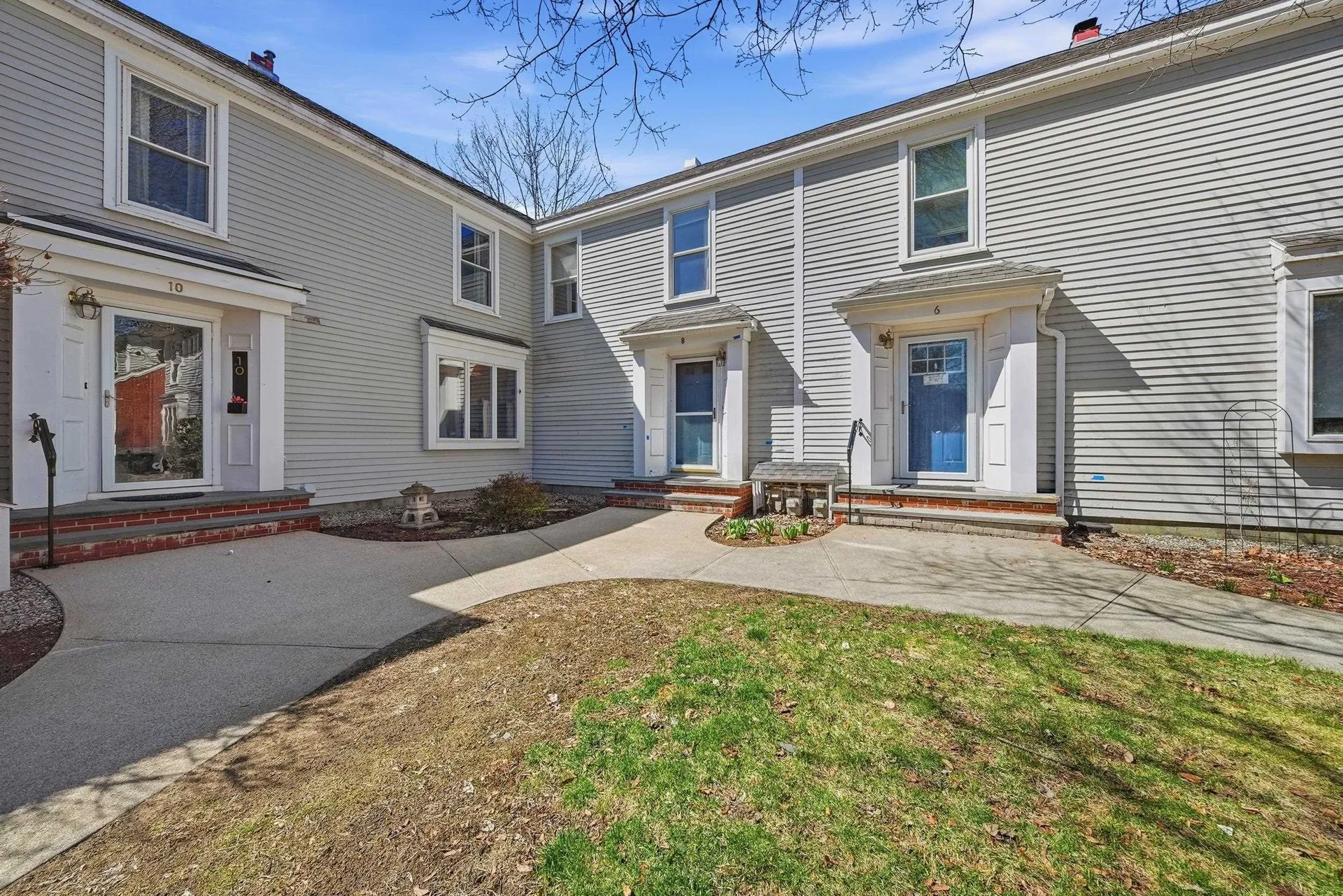 8 Mill Falls Road Pembroke NH 03275