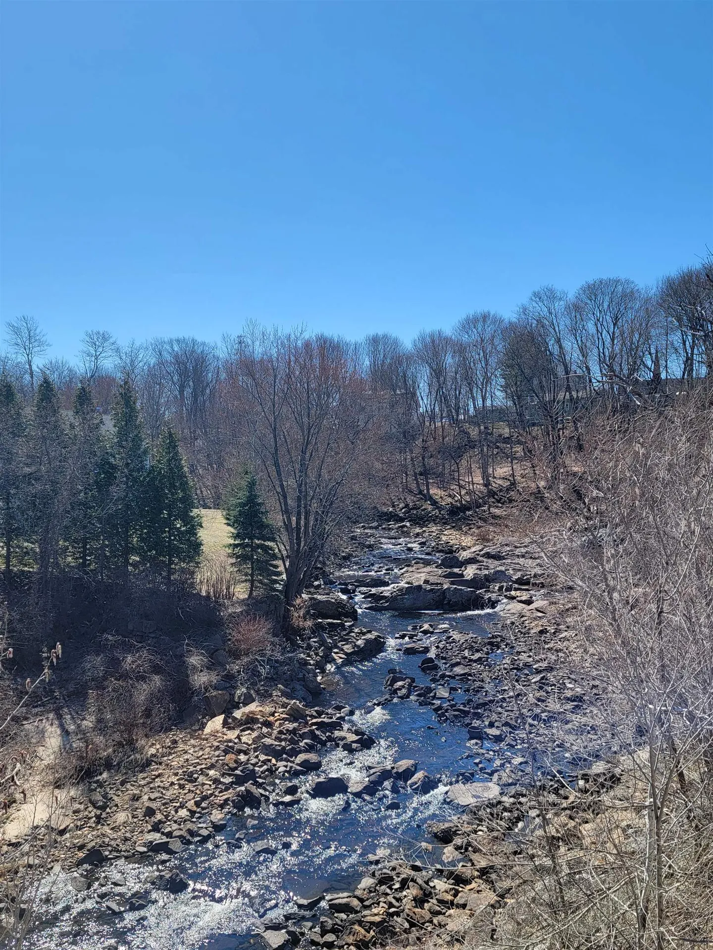 8 Mill Falls Road Pembroke NH 03275
