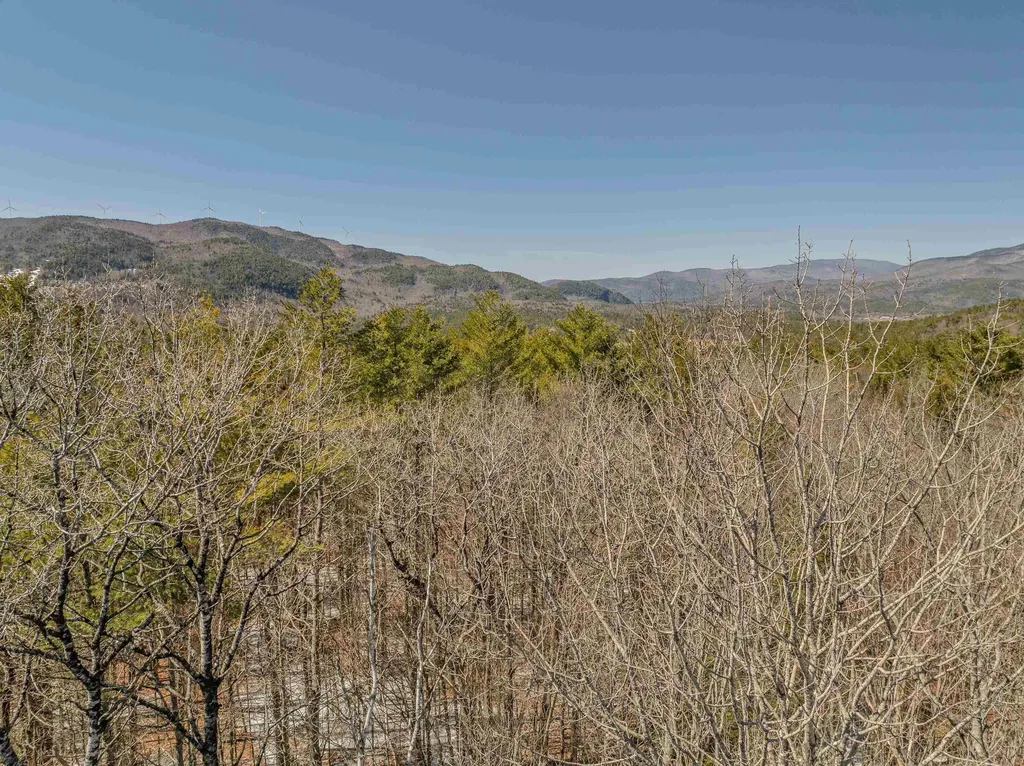 233-085 Reservoir Road Plymouth NH 03264