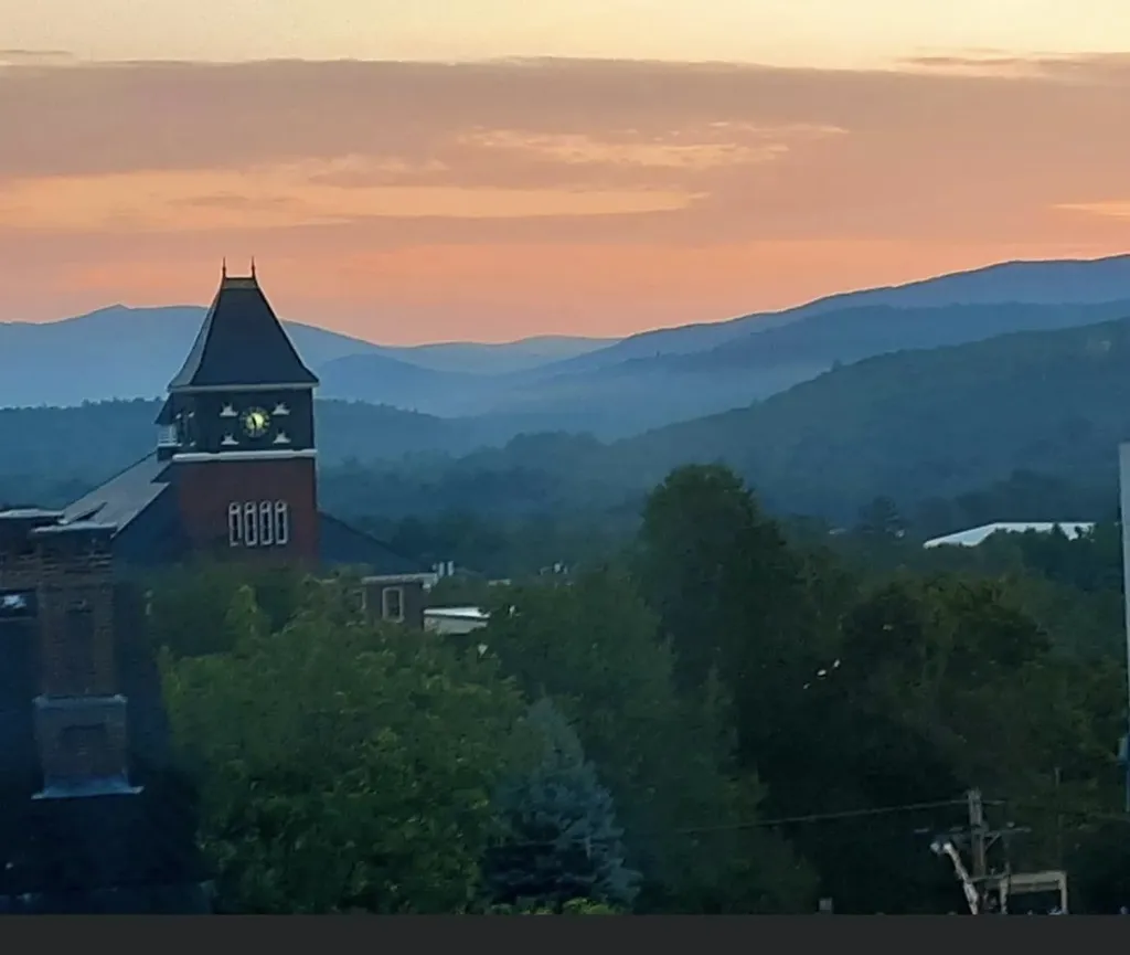 233-085 Reservoir Road Plymouth NH 03264