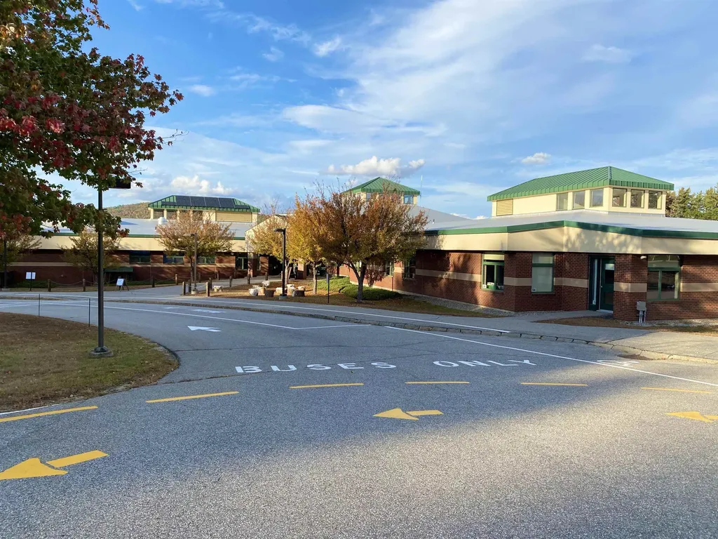 233-085 Reservoir Road Plymouth NH 03264