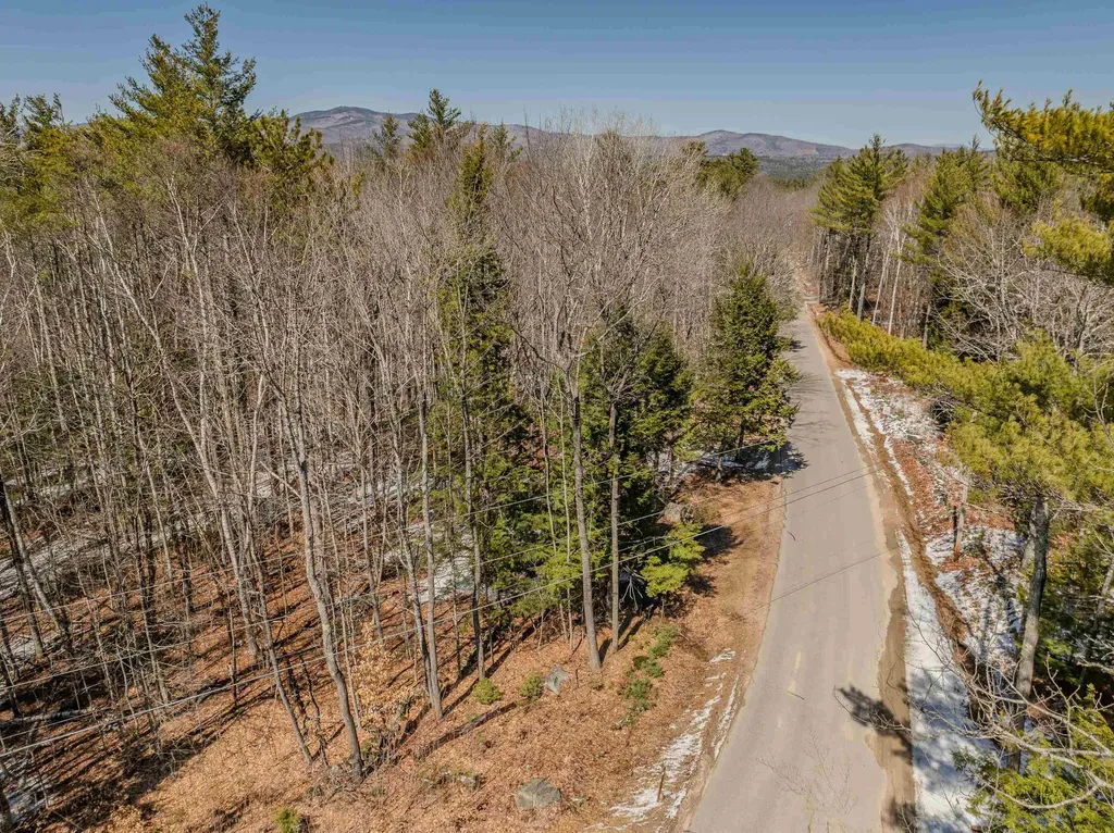 233-085 Reservoir Road Plymouth NH 03264