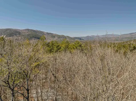 233-085 Reservoir Road Plymouth NH 03264