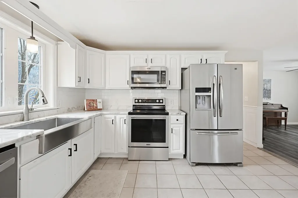 19 Rouleau Drive Somersworth NH 03878