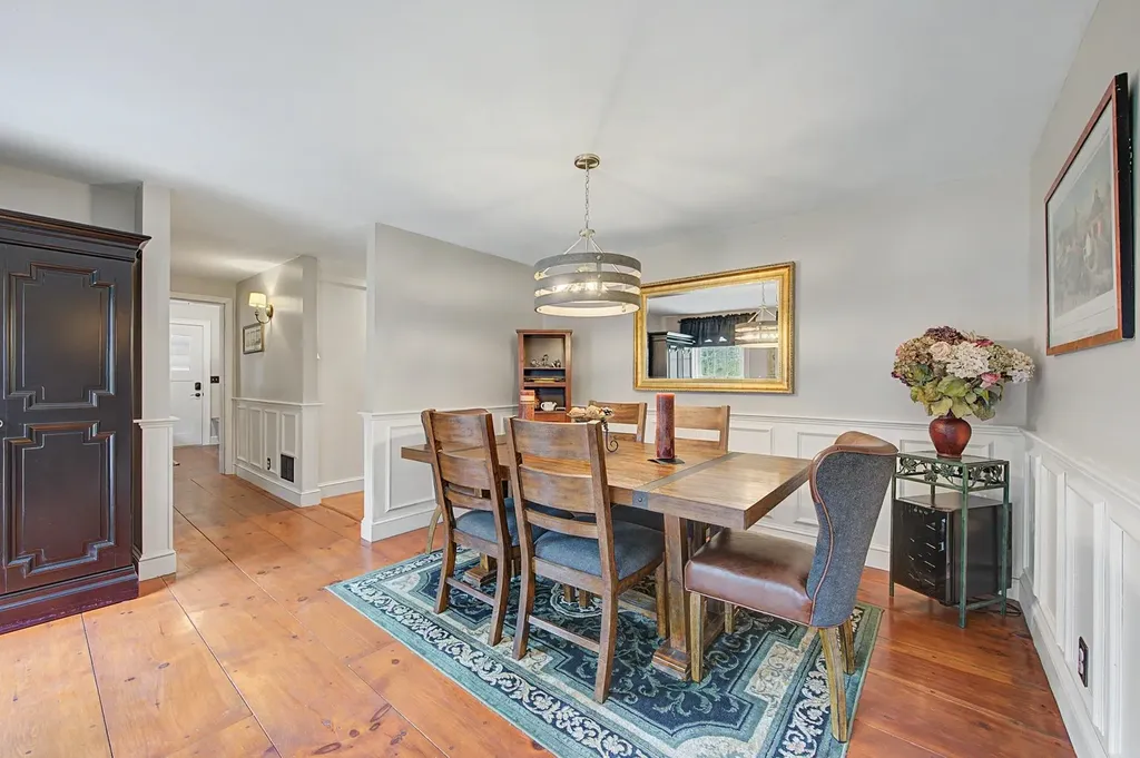 61 South Brook Circle Bradford NH 03221