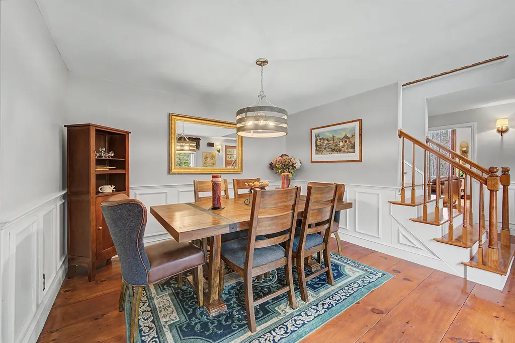 61 South Brook Circle Bradford NH 03221