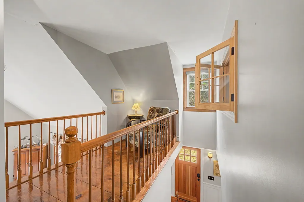 61 South Brook Circle Bradford NH 03221