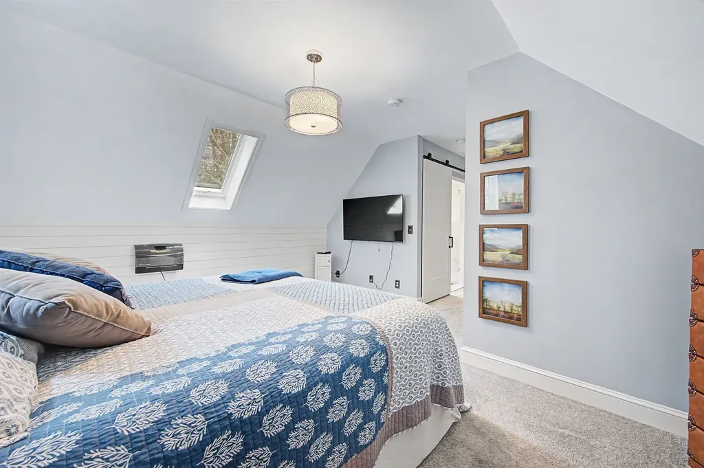 61 South Brook Circle Bradford NH 03221