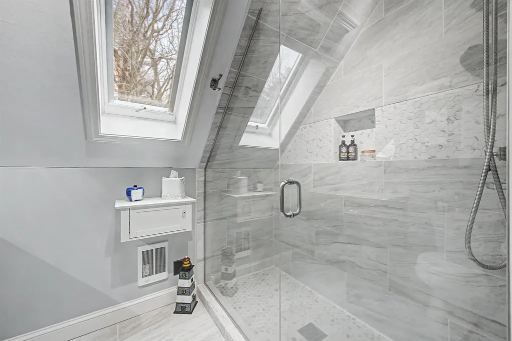 61 South Brook Circle Bradford NH 03221