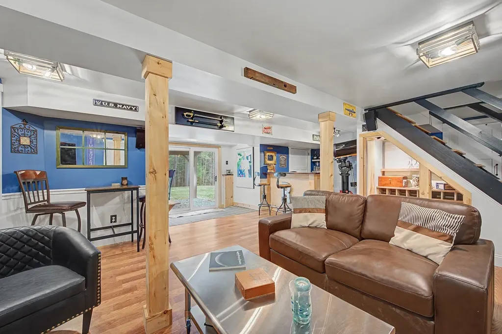 61 South Brook Circle Bradford NH 03221