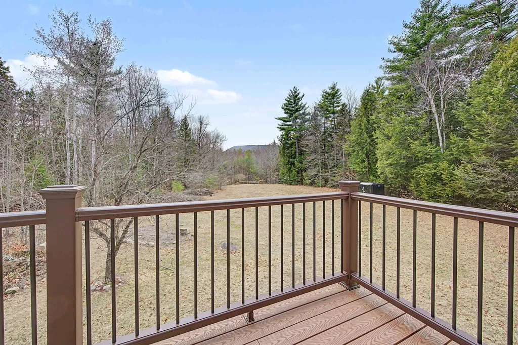 61 South Brook Circle Bradford NH 03221